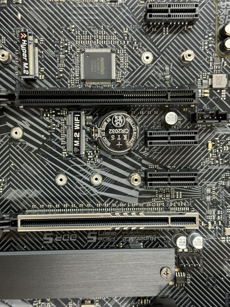 asrock z790 라이트닝 vga 슬롯