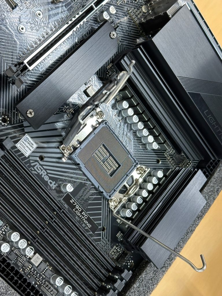 asrock z790 lightning ram slot